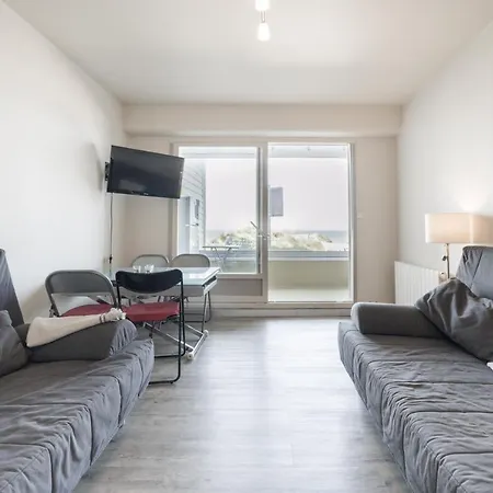 Trimaran Apartment